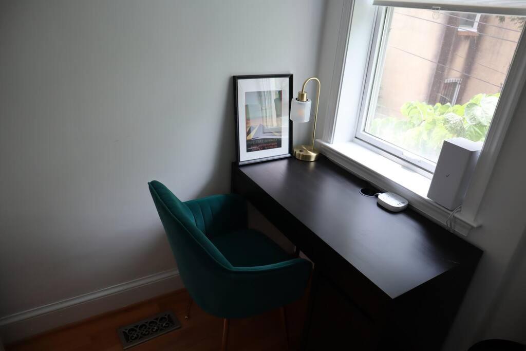 3-Bedroom House With Cute Patio Explore Dc On Foot Washington Exteriör bild
