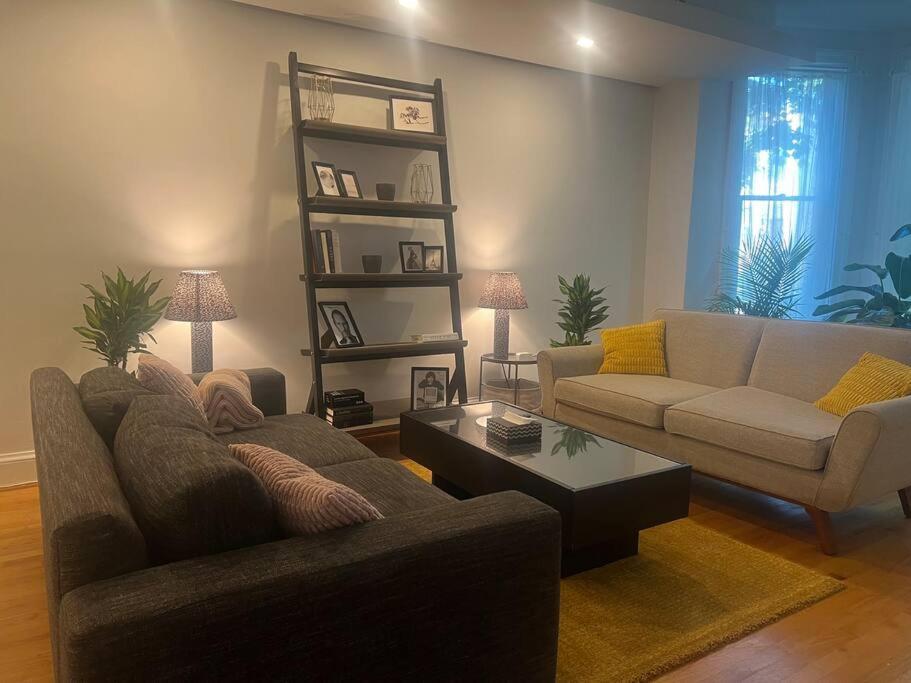 3-Bedroom House With Cute Patio Explore Dc On Foot Washington Exteriör bild