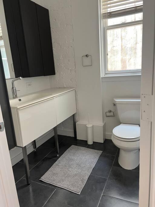 3-Bedroom House With Cute Patio Explore Dc On Foot Washington Exteriör bild
